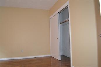 Building Photo - Close to everything West Roxbury offers! Bright 2-bedroom condo for rent!
