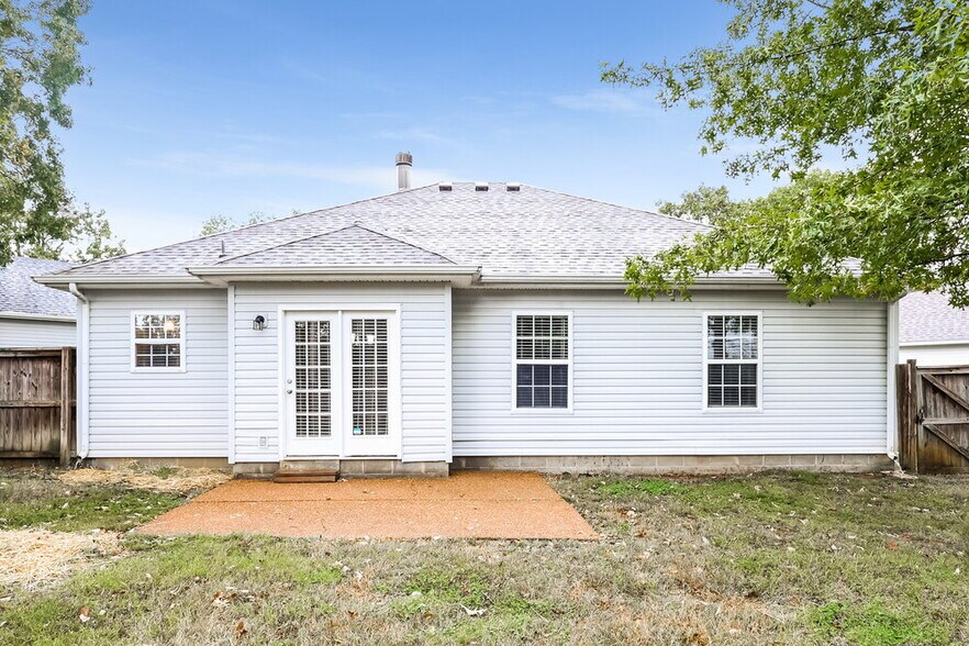 Building Photo - 820 Thomas Bay Ct