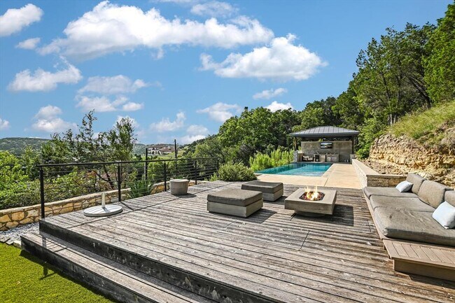 Building Photo - 5304 Scenic View Dr