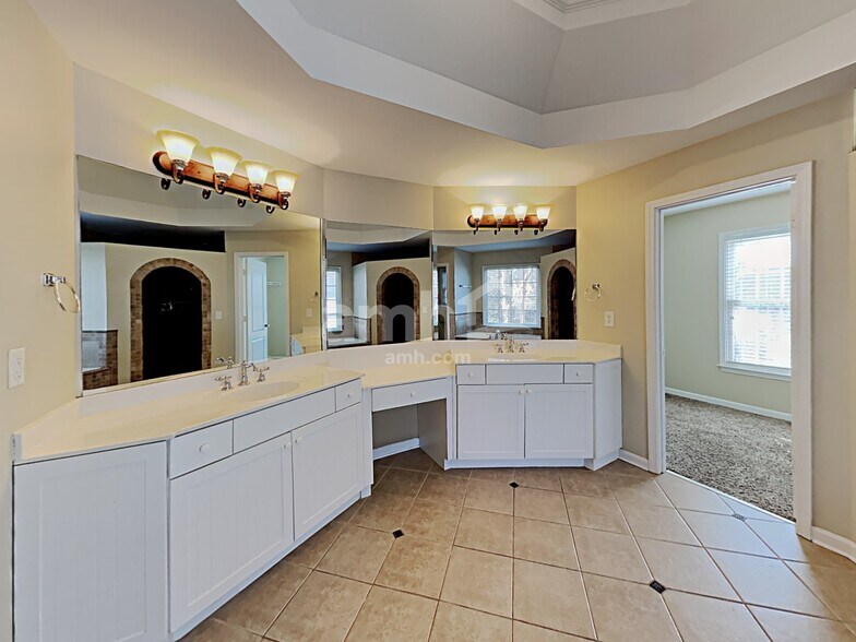 Building Photo - 4968 Stone Moss Way
