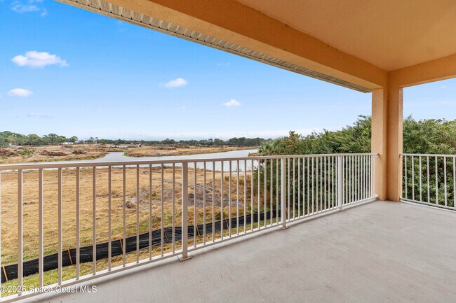 Building Photo - 3951 Playa Del Sol Dr