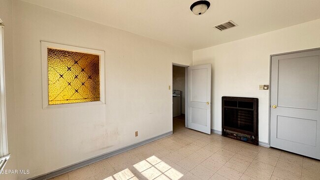 Building Photo - 2731 Idalia Ave