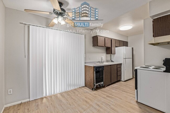 Building Photo - 1111 E Butler Dr