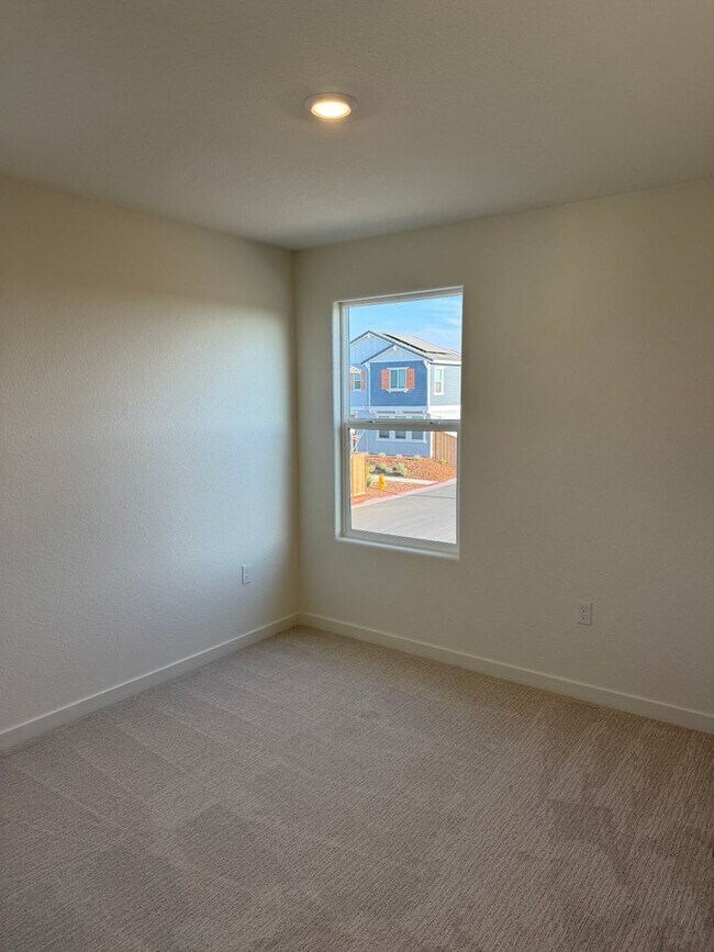 Building Photo - 2914 Skyward Ln