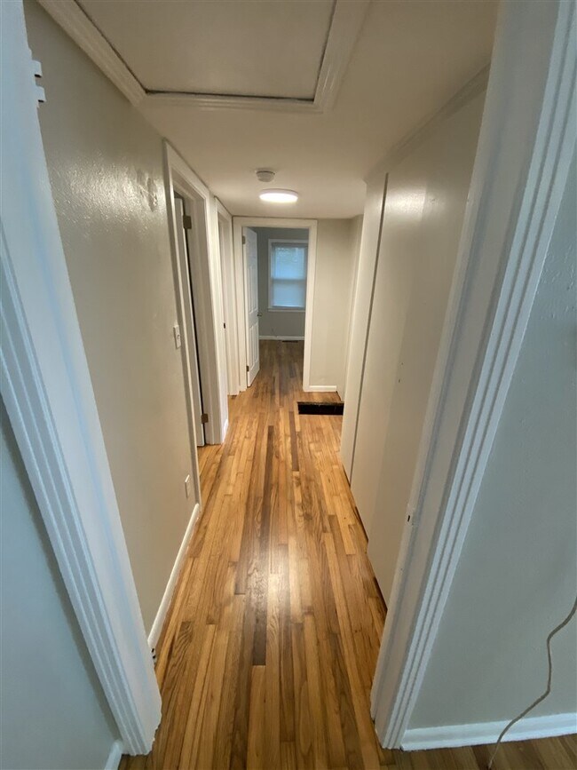 Building Photo - 1617 Mayhew St