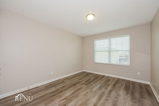 Building Photo - 6618 Charleston Dr