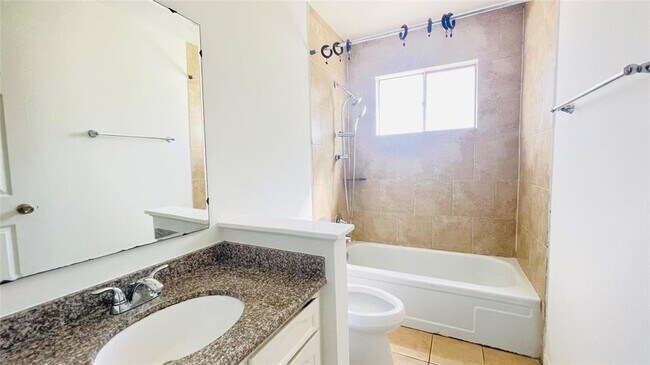 Building Photo - 15819 Fathom Ln