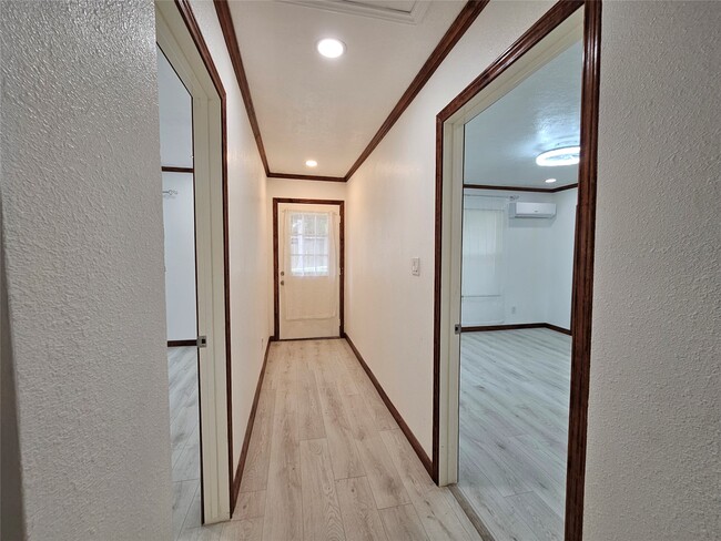 Building Photo - 16974 Balmoral St