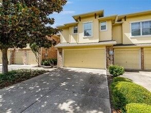 Building Photo - 10116 Wake Bridge Dr