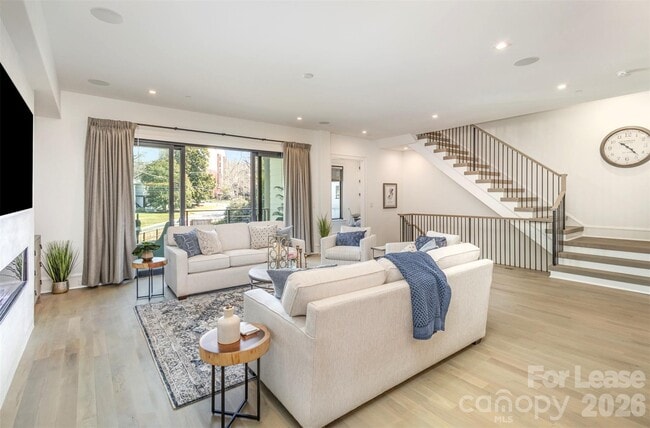 Building Photo - 616 Queens Rd