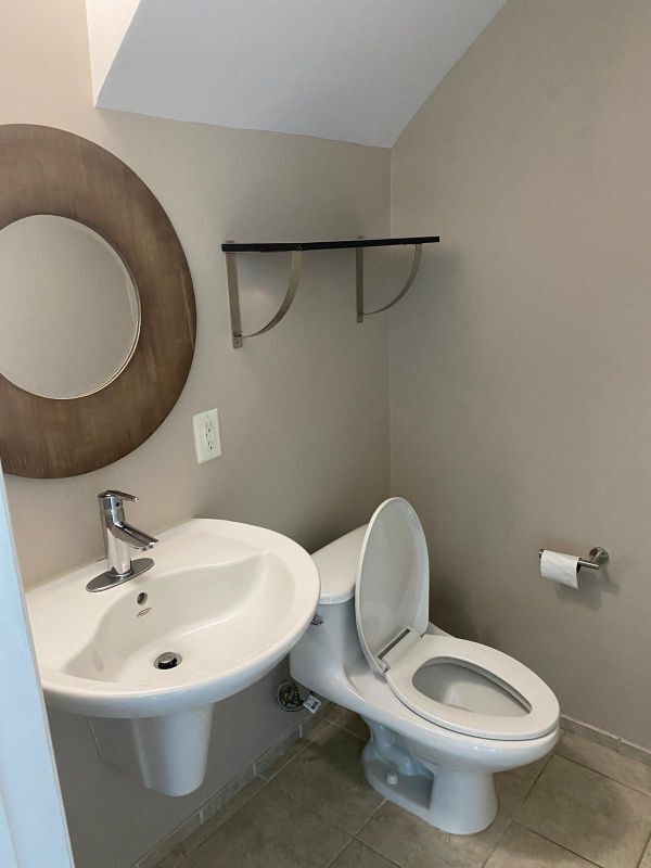 Building Photo - 60 SW 13th St