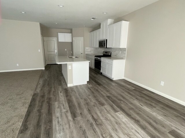 Building Photo - 6216 Curvy Hills Dr