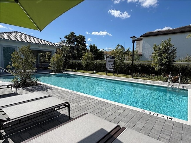 Building Photo - 145 SW 184th Ave