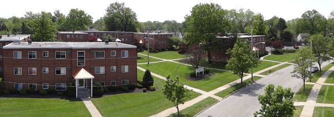 Building Photo - Westview Acres Apartments