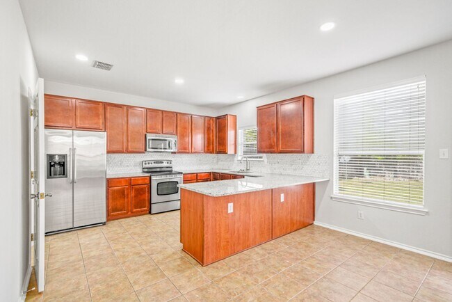 Building Photo - Alamo Ranch Rental!