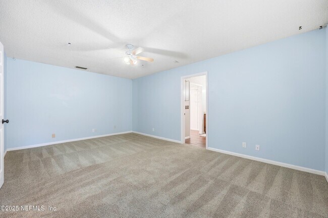 Building Photo - 14049 Broken Bow Dr N