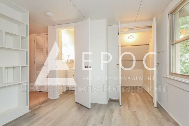 Building Photo - 903 Courtland Ave