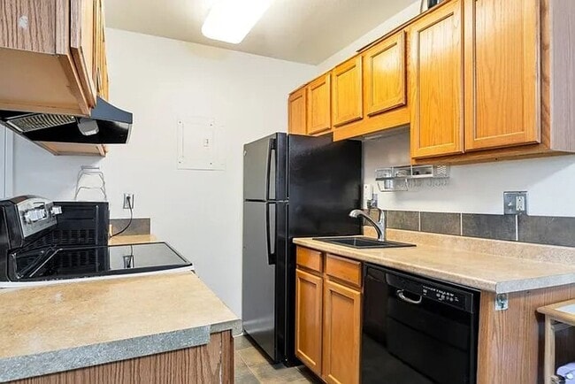 Building Photo - 850 W Moorhead Cir