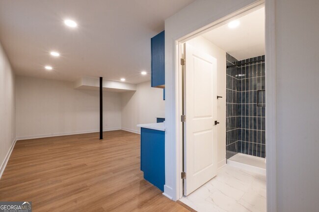 Building Photo - 2688 Benton Dr