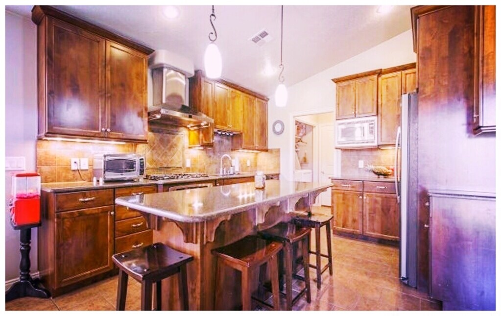 Building Photo - 328 S 300 W