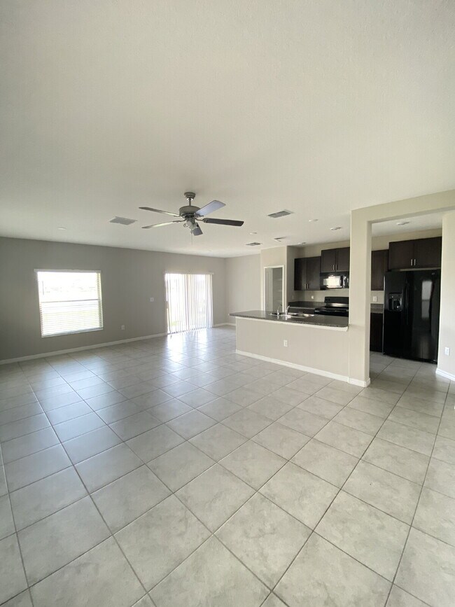 Building Photo - 7012 Samuel Ivy Dr
