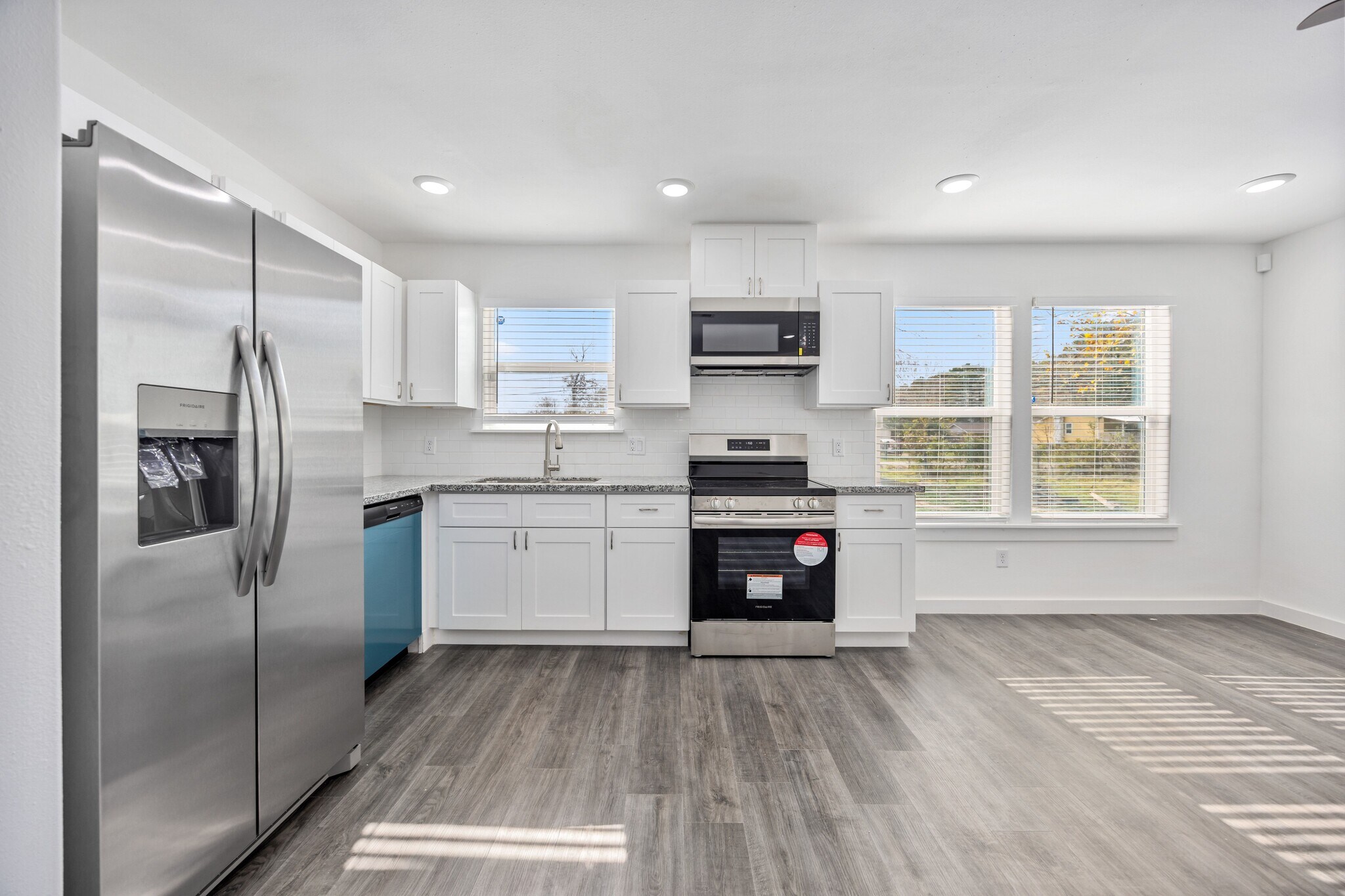 Building Photo - 8211 Bigwood St