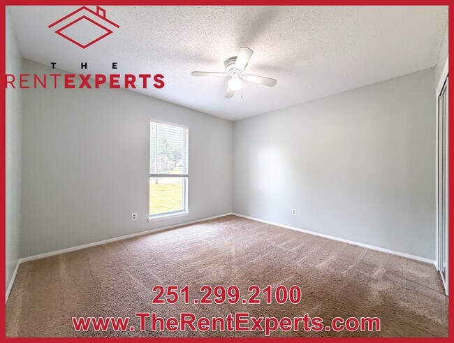 Building Photo - 9570 Royal Woods Dr N
