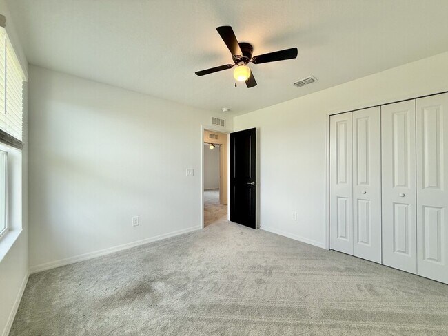 Building Photo - 3521 Great Pk Ct