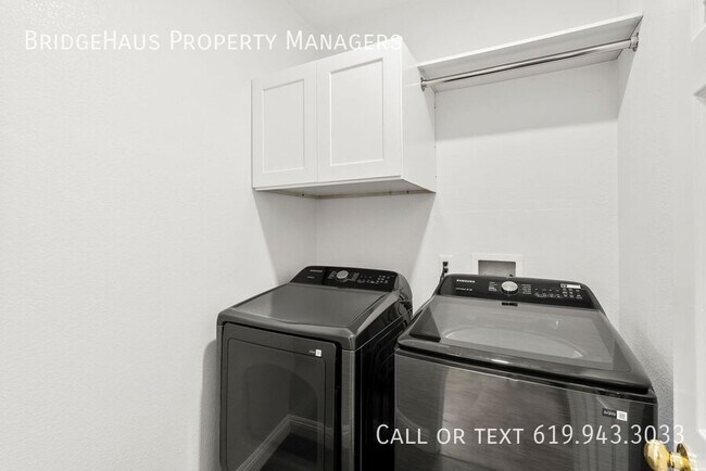 Building Photo - 1048 Sunset Crossing Point