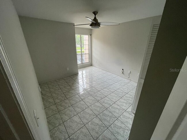 Building Photo - 4692 Sussex Terrace