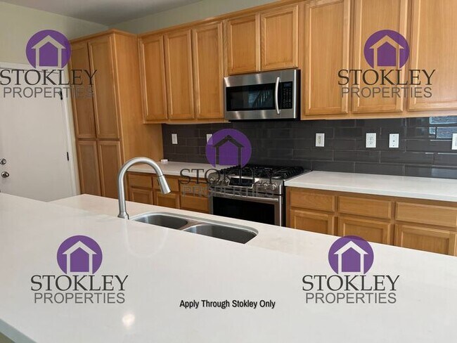 Building Photo - Stokley Properties Presents 458 Chestnut S...