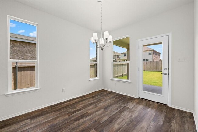 Building Photo - 3643 Sorriso Ln