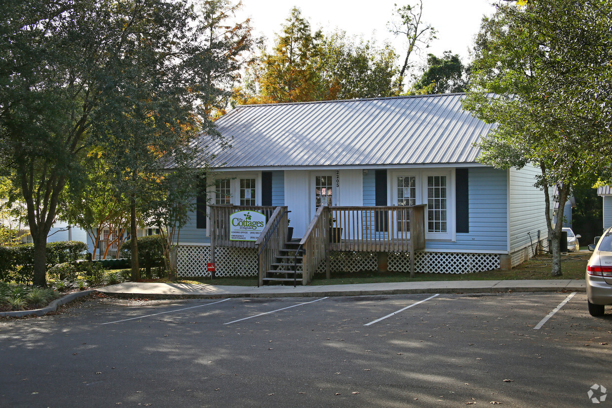 The Cottages At Magnolia Tallahassee Fl Apartment Finder