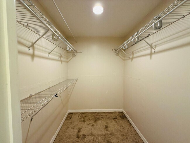Building Photo - 8992 Hernando Way