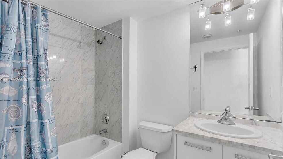 Building Photo - 253 NE 2nd St