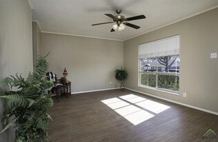 Building Photo - 1511 Milam Dr