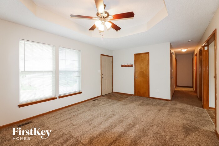 Building Photo - 1216 N Ponca Dr