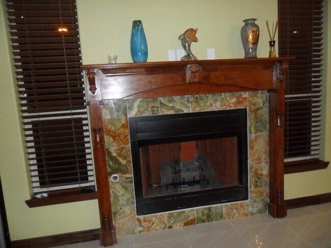Building Photo - 4714 Alcazar Ct