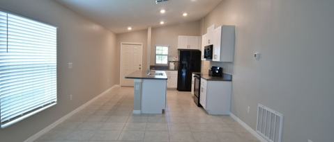 Building Photo - 11910 MIracle Mile Dr