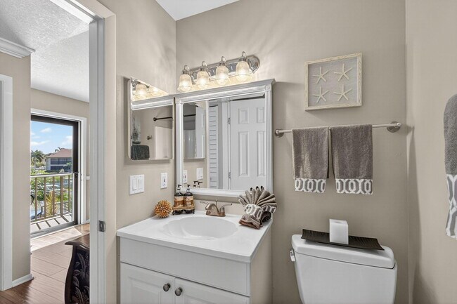 Building Photo - 202 Pinecrest Cir