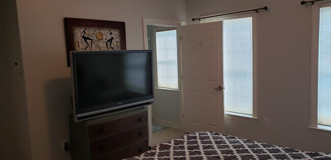 Building Photo - 404 Sawgrass Hill Ct