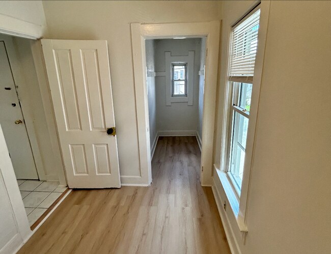 Building Photo - Marquette Housing- 505