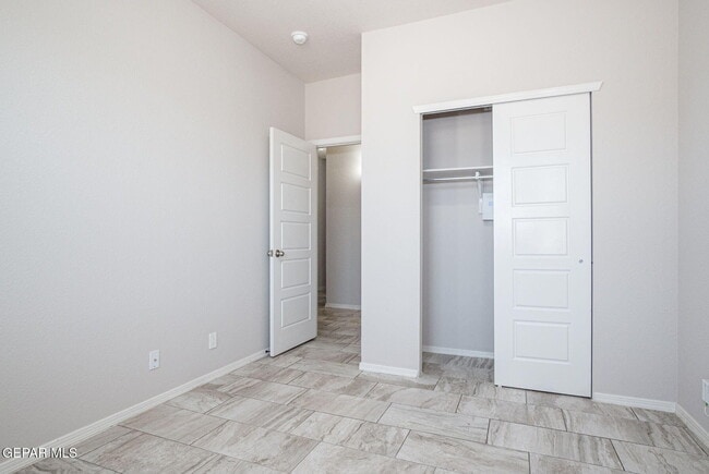 Building Photo - 11140 Catherine Slutter Ln
