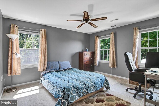 Building Photo - 3289 Kinross Cir