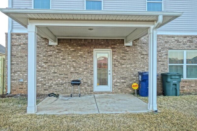 Building Photo - 4216 Textile Ln