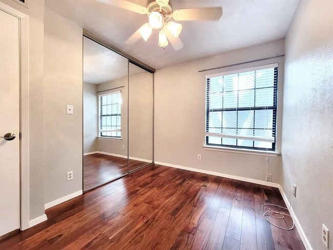 Building Photo - Cozy 3 Bed, 1.5 Bath Rental with Garage an...