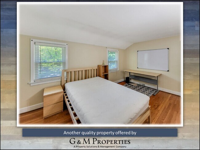 Building Photo - 4-Bedroom Single-Family - Walk to Strong/UofR!