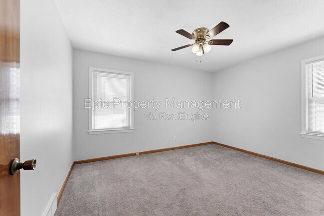 Building Photo - 2119 Moran Ave
