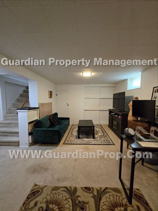 Building Photo - 3313 Library Ln