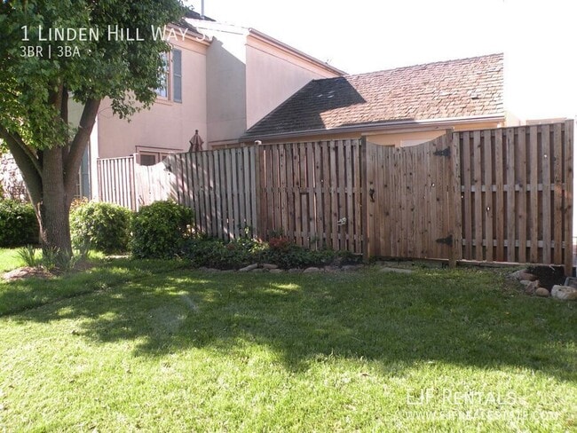 Building Photo - 1 Linden Hill Way SW